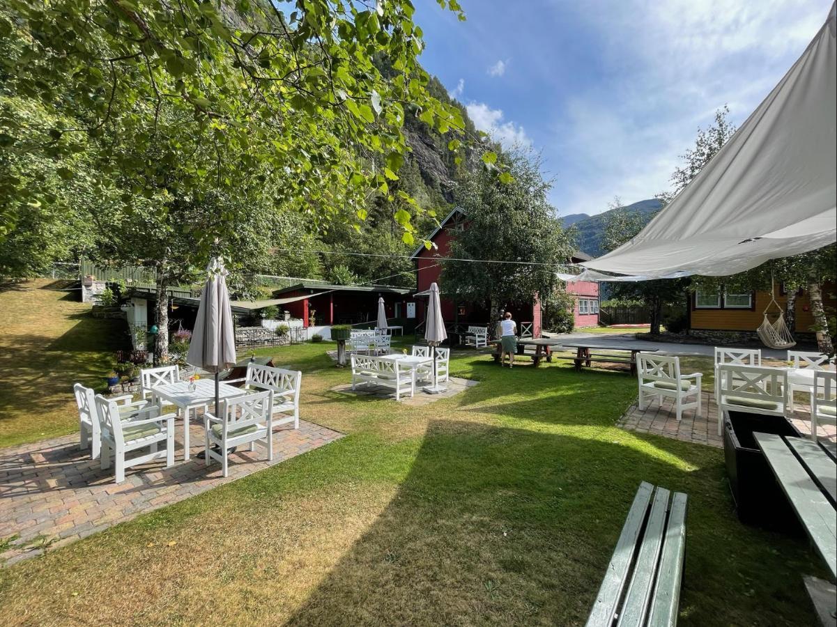 Valldal Fjord Lodge B&B エクステリア 写真