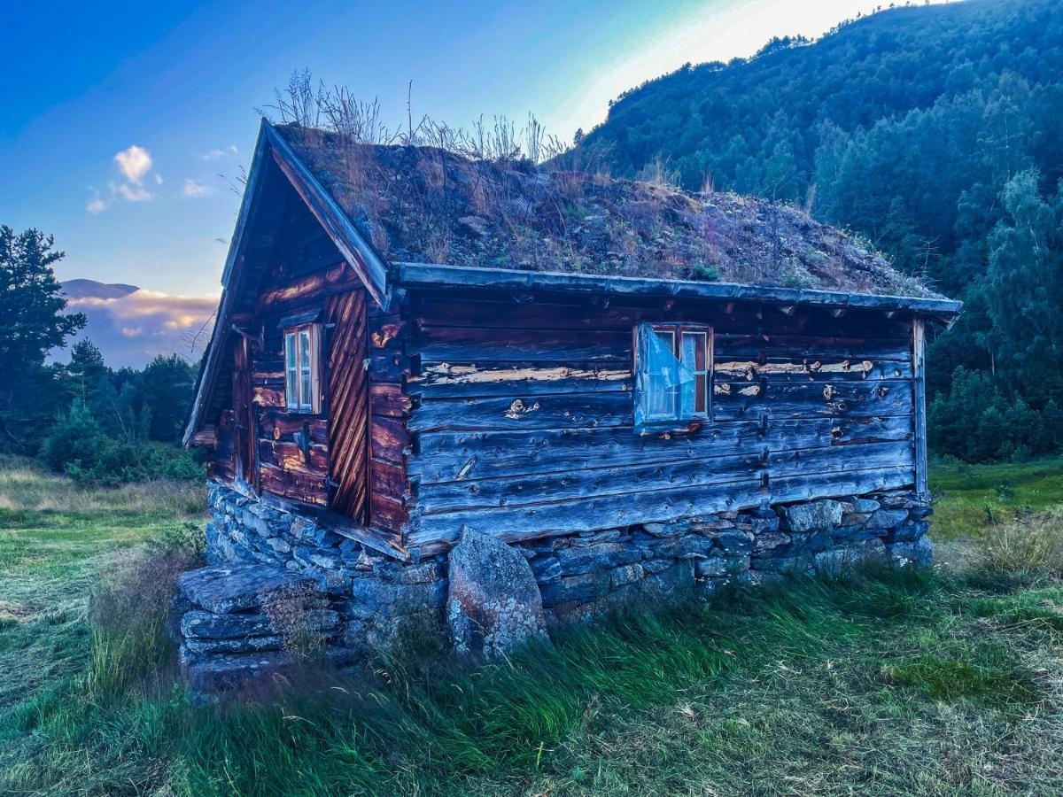 Valldal Fjord Lodge B&B エクステリア 写真
