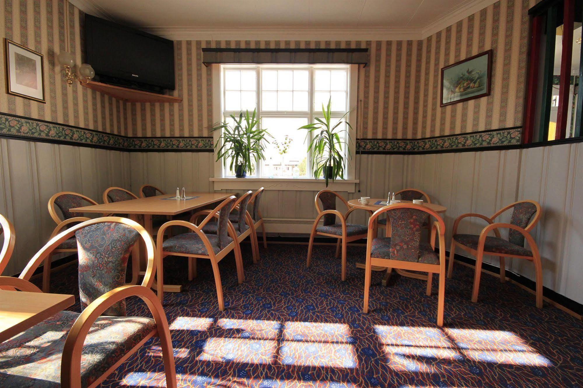 Valldal Fjord Lodge B&B エクステリア 写真